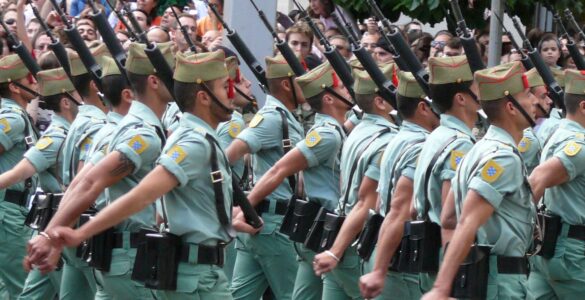 Des légionnaires espagnols défilent à Saragosse en 2008. Photo d’illustration, sans lien avec le rassemblement annoncé à Ceuta.