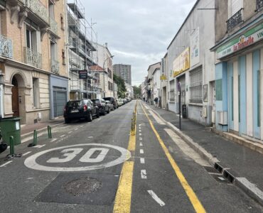 Rue Victor-Hugo à Malakoff, photographiée le 11 août 2023.