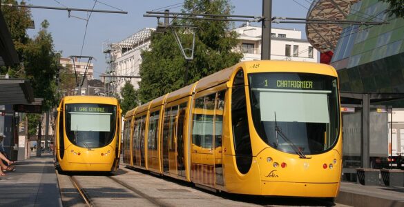 Deux tramways à Porte-Jeune à Mulhouse en août 2009, photo d’illustration ne montrant pas l’agression.