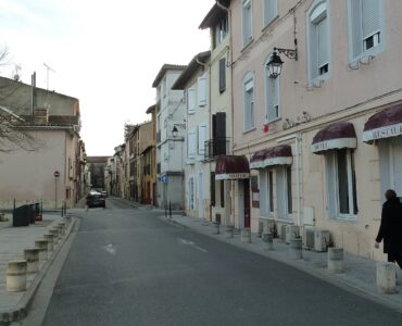 Place Albert-Tournier dans le centre de Pamiers, photographie d’illustration de décembre 2015.