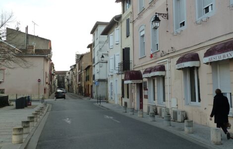 Place Albert-Tournier dans le centre de Pamiers, photographie d’illustration de décembre 2015.