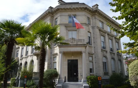 Illustration Bladi d'un article sur l'annulation d'une OQTF visant un ressortissant marocain à Pau