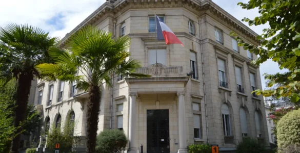 Illustration Bladi d'un article sur l'annulation d'une OQTF visant un ressortissant marocain à Pau