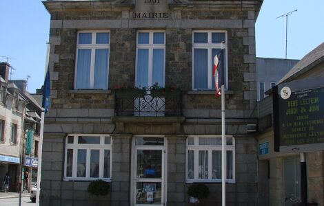 Mairie de Pleurtuit, photographie d’illustration de juin 2010.
