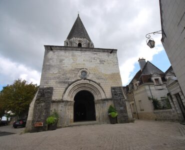 La collégiale Saint-Ours à Loches, photographie d’illustration du patrimoine religieux.