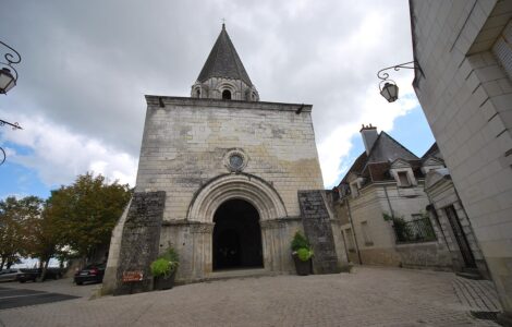 La collégiale Saint-Ours à Loches, photographie d’illustration du patrimoine religieux.
