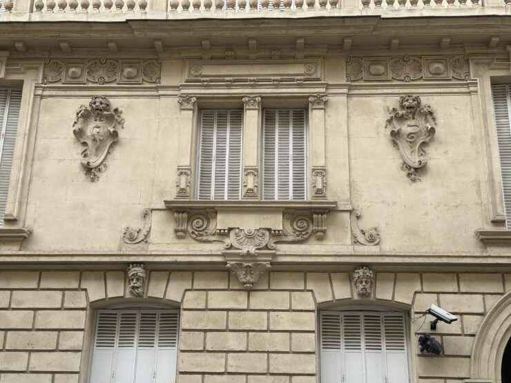 Ambassade du Niger à Paris, photographiée le 30 août 2025 par Chabe01. Source : Wikimedia Commons, fichier Ambassade Niger France – Paris XVI (FR75) – 2025-08-30 – 3.jpg.