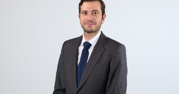 Portrait d’Anthony Samama, adjoint au maire du 15e arrondissement de Paris