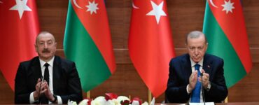 Ilham Aliev et Recep Tayyip Erdogan, illustration de l'interdiction du voile à l'école en Azerbaïdjan