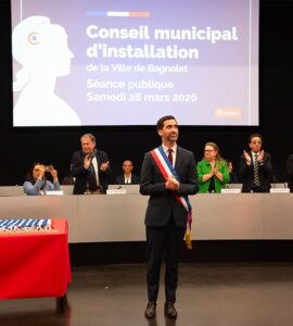 Édouard Denouël lors de l'installation du conseil municipal de Bagnolet