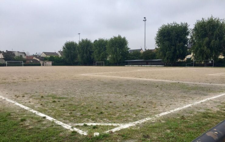 Stade Robert-Gazzi à Bondy avant sa rénovation, photo d'archives Le Parisien