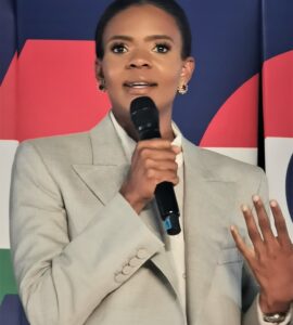 Candace Owens prenant la parole au CPAC à Budapest en 2022