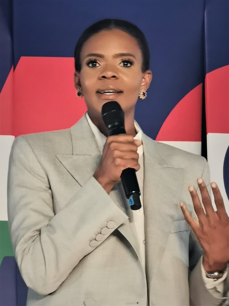 Candace Owens prenant la parole au CPAC à Budapest en 2022