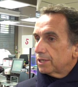Magasin Carrefour après les pillages du 17 octobre 2026