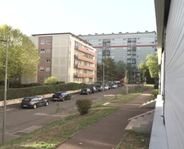 Immeuble visé par des tirs à Chenôve en octobre 2026. Photo Rodolphe Augier / France Télévisions.
