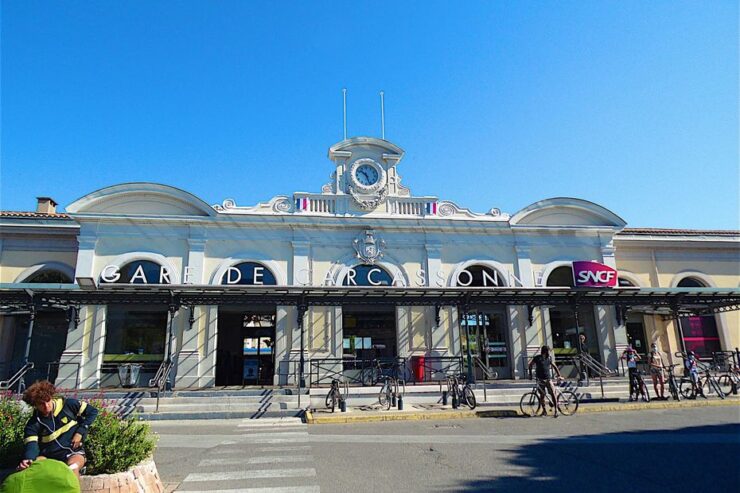 La façade de la gare de Carcassonne