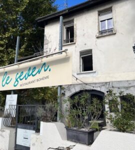 Le restaurant Le Seven ravagé par un incendie à Grenoble le 10 octobre 2026