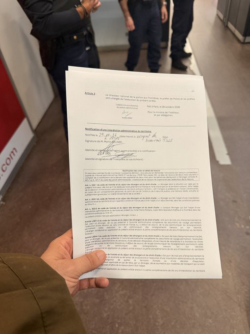 Notification d’une interdiction administrative du territoire portant la mention de l’aéroport de Beauvais-Tillé, diffusée par Martin Sellner le 29 octobre 2026