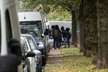 Rue Honoré Longtin à Jette, Bruxelles, après la fusillade ayant coûté la vie à un policier le 13 octobre 2026 (photo Belga / James Arthur Gekiere)