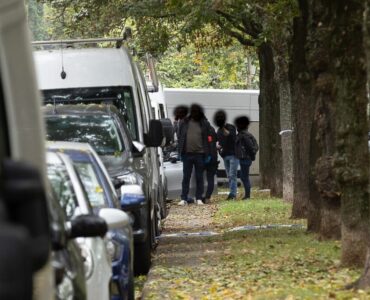 Rue Honoré Longtin à Jette, Bruxelles, après la fusillade ayant coûté la vie à un policier le 13 octobre 2026 (photo Belga / James Arthur Gekiere)