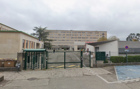 Lycée l’Oiselet à Bourgoin-Jallieu, vue Google Street View utilisée par Radio Scoop. Date de prise de vue non précisée.
