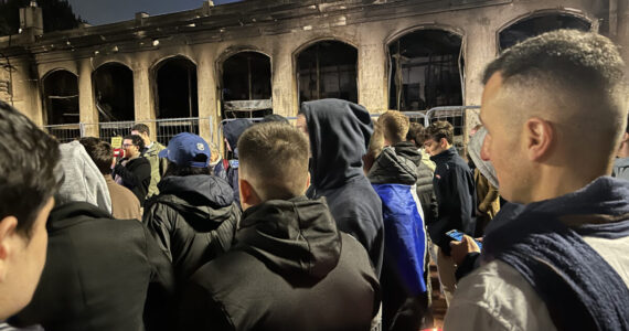 Rassemblement de soutien aux commerçants et aux forces de l’ordre, place Bellecour à Lyon, le 19 octobre 2026