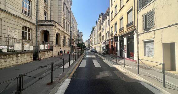 Vue de la rue de Saint-Cyr dans le quartier de Vaise à Lyon, archive du 6 juin 2023