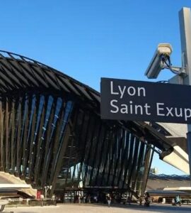 La gare de Lyon-Saint-Exupéry, sur le site de l’aéroport