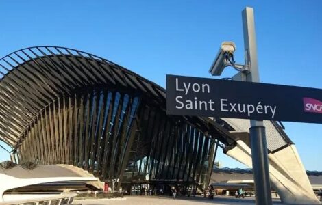 La gare de Lyon-Saint-Exupéry, sur le site de l’aéroport