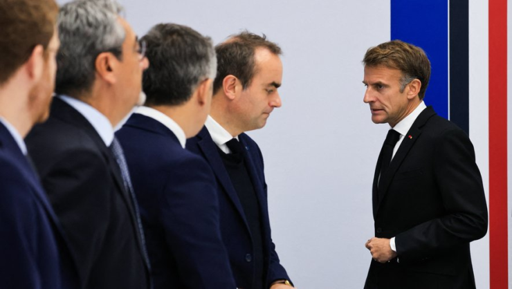 Emmanuel Macron au cours d'un déplacement, photographie AFP utilisée par La Dépêche