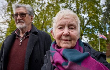 Mair Godley et son mari Nick près de la base de Wethersfield. Photo David Levene / The Guardian.