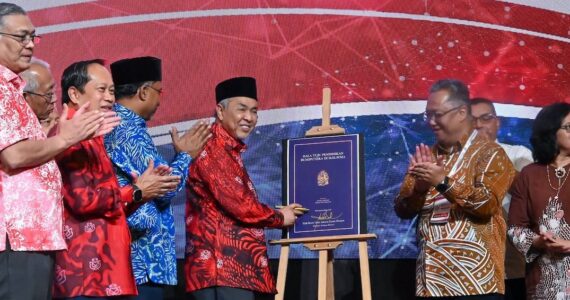 Le vice-Premier ministre malaisien Zahid Hamidi lors de la convention pour l'éducation des Malais, 8 septembre 2026 (UMNO Online).