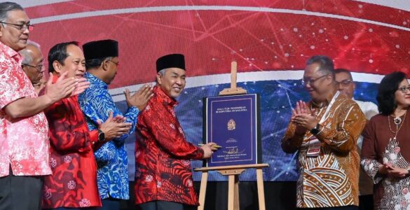 Le vice-Premier ministre malaisien Zahid Hamidi lors de la convention pour l'éducation des Malais, 8 septembre 2026 (UMNO Online).