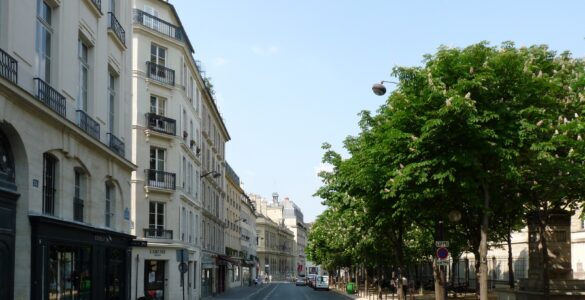 Vue de la rue Bonaparte dans le 6e arrondissement de Paris, où un cambriolage a eu lieu en avril 2023.
