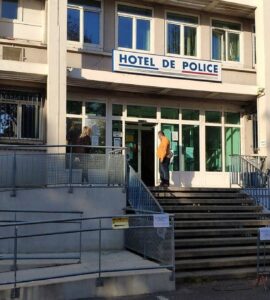 Photographie accompagnant le reportage d’ICI sur la fusillade près de l’école d’infirmiers de Perpignan.