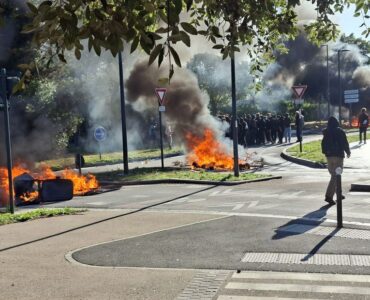 Lycéens mobilisés à Rennes, photo d'archive du 1er octobre 2026 publiée par France 3 Bretagne pour les blocages du 12 octobre