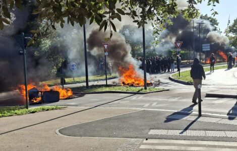 Lycéens mobilisés à Rennes, photo d'archive du 1er octobre 2026 publiée par France 3 Bretagne pour les blocages du 12 octobre