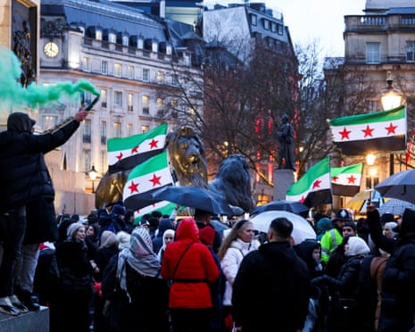 Syriens rassemblés à Trafalgar Square à Londres en décembre 2024