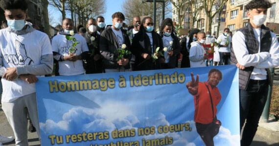 Marche blanche à Saint-Thibault-des-Vignes en mémoire d'Iderlindo