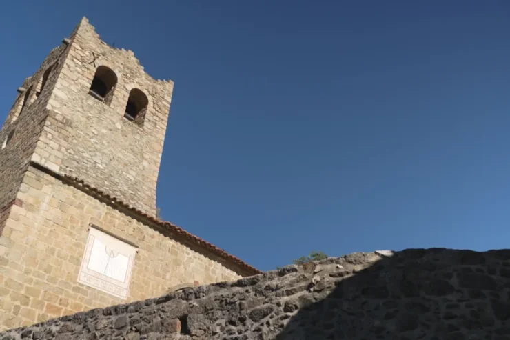 Église Sainte-Marie de Serralongue, victime du vol d'objets religieux. Photo France Télévisions.