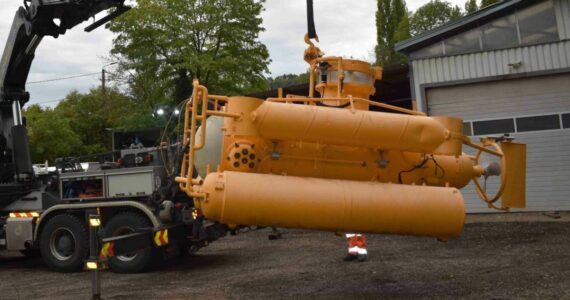 Sous-marin jaune volé dans l'Ain puis retrouvé à Besançon, photo de la police nationale