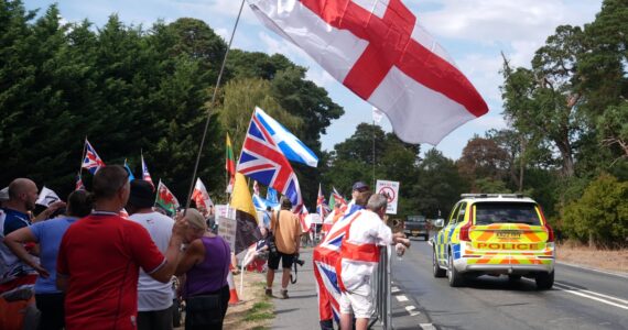 Manifestation dans le Suffolk contre un projet d'hébergement de migrants