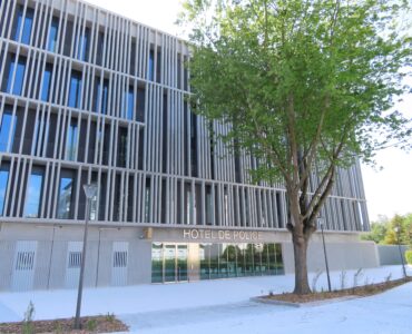 Façade de l'hôtel de police de Torcy, Seine-et-Marne