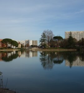Vue du quartier de la Reynerie, au Mirail à Toulouse, depuis le lac, le 12 janvier 2023. Photographie d’archive du quartier.