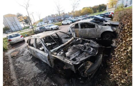 Véhicules incendiés et dégradations à Valentigney le 29 octobre