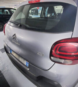 Banquettes de voiture : photographie d’illustration de l’article sur les vols de sièges arrière.