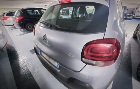Banquettes de voiture : photographie d’illustration de l’article sur les vols de sièges arrière.